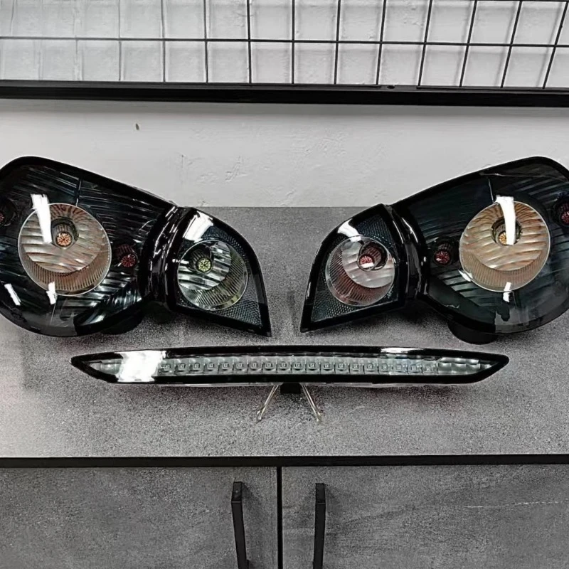 Original Genuine Taillights Suitable for Z4 E85 LED Taillights Handmade Modify Taillights