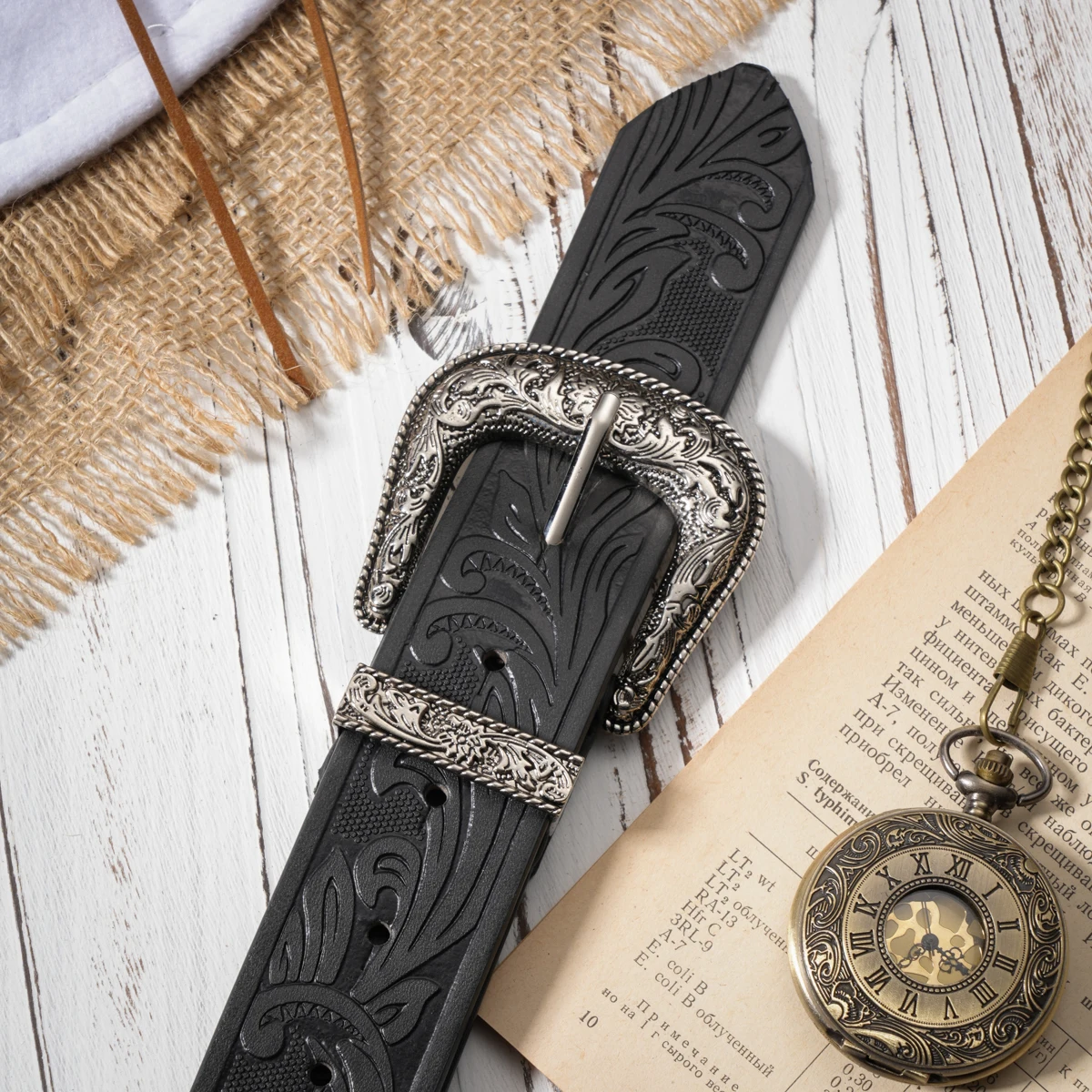 Ein lässiger, individueller und Retro-Gürtel, Kleidungsaccessoire im Western-Stil, Metallschnalle, PU-Gürtel, geeignet für Männer und Frauen. – Detail 9