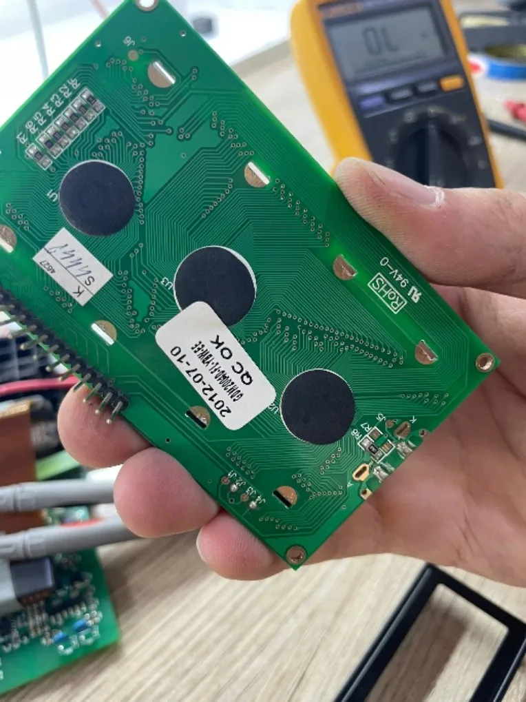 

GDM2004D-FL-YBW-EE LCD