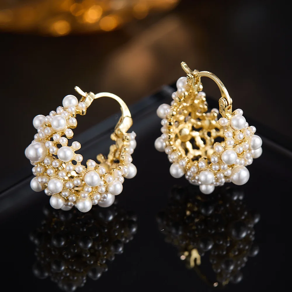 Vintage Faux Pearl Dangle Earrings for Women Flower Elegant Luxury Look Drop Ear Jewelry Unique Statement Ear Ornaments Party