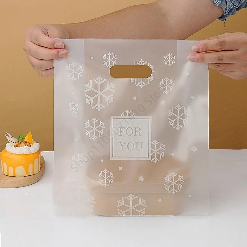 50Pcs Snowflake Print Design Gift Bags Birthday Party Gift Wrapping Bags Bread Pack Bag with Handle DIY Gift Packaging Bag