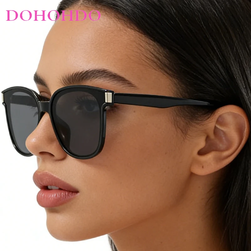 

Fashion Rivets Small Square Women Sunglasses Men Casual Glasses Vintage Men Outdoor Travel Sunshade Goggles UV400 Oculos De Sol