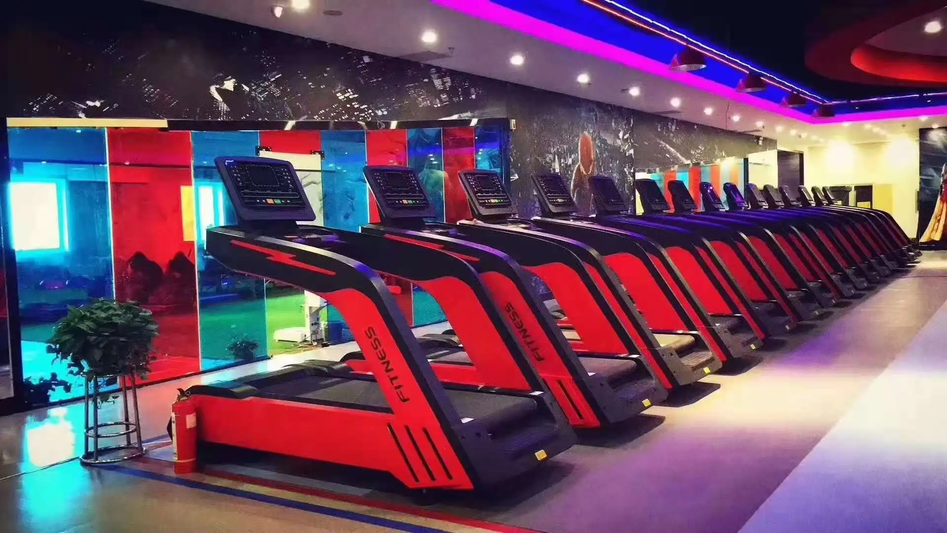 Heavy Duty Gym Equipment Multifunctional Commercial Treadmill with Touch Screen WIFI TV Running Machine Training Gear