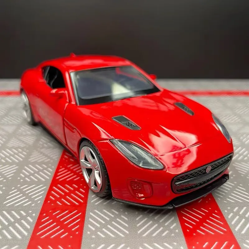 1:36 Jaguar F-TYPE Coupé Legierung Sportwagen Modell Druckguss Metall Luxusfahrzeug Auto Modell Simulation Sammlung Rückzieh-Funktion Kindergeschenk