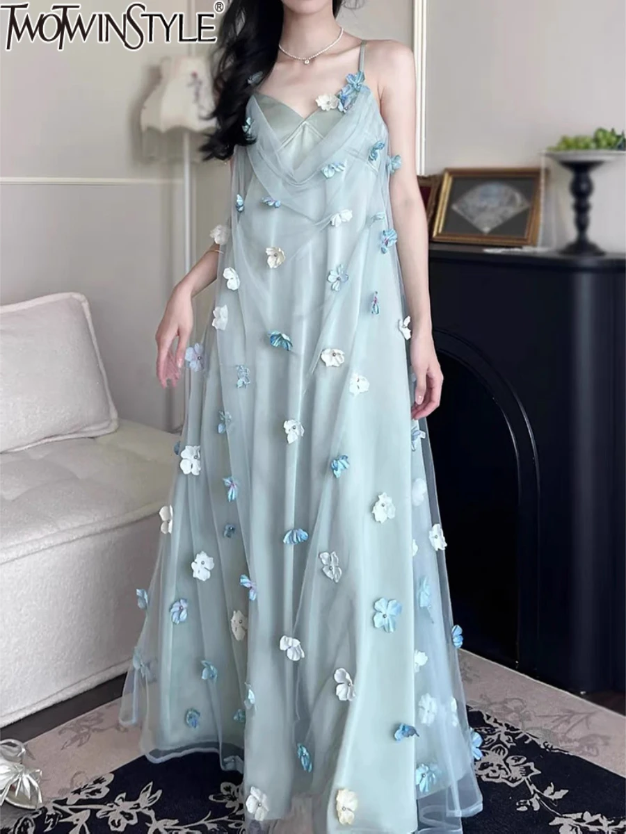 

TWOTWINSTYLE Colorblock Loose Spliced 3D Flowers Dresses for Women V Neck Sleeveless Patchwork Mesh Elegant Dress Female Clothes