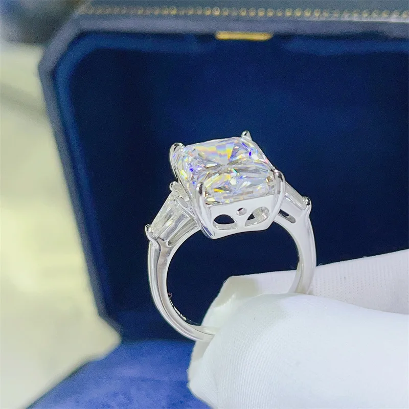 

Moissanite PT950 Platinum 10 Carat Radiant Rectangular Three Stone Ring for Women Comfortable Fine Jewelry
