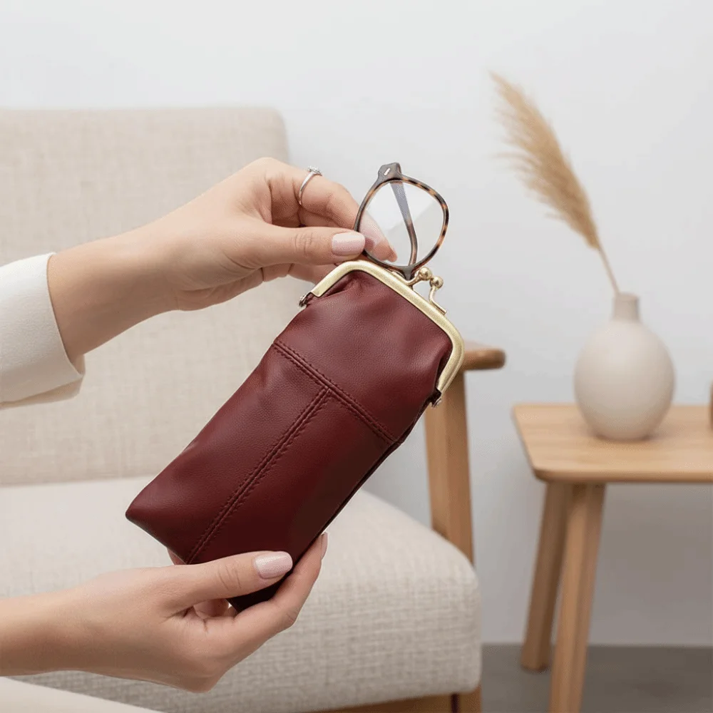 Secure Closure Leather Kiss Lock Purse Multi-Functional Exquisite Retro Clasp Eyeglasses Bag Solid Color Large Capacity