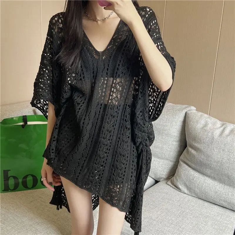 Camicetta scavata con maniche a pipistrello con scollo a V alla moda 2025 Nuovi pullover coreani estivi Top Camicia casual ampia