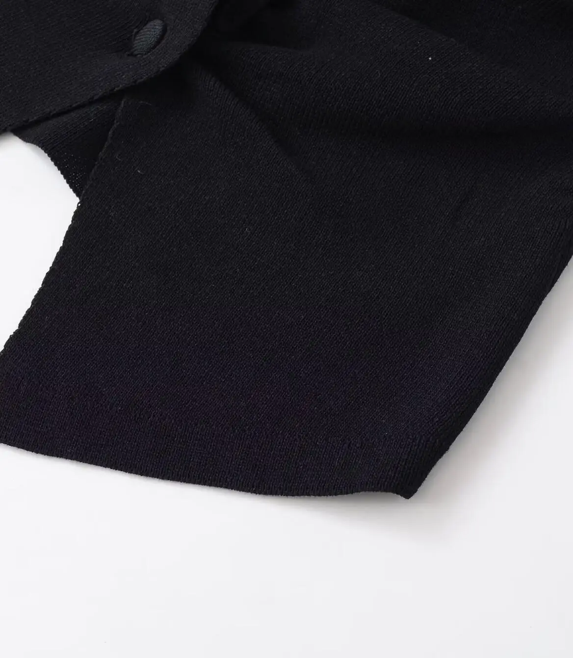 Nowa seksowna czarna dzianinowa bluzka typu halter z dekoltem w serek, odkrytymi guzikami, dopasowany top damski bez pleców, letnia koszulka bez rękawów.