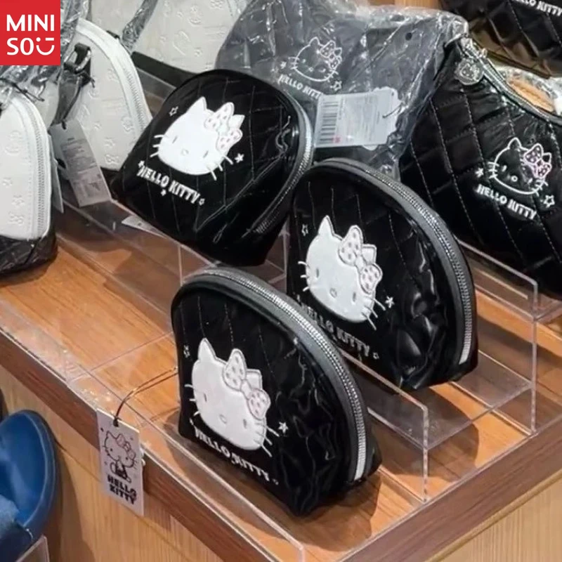 Tas Hello Kitty Hitam Putih Miniso, Tas Selempang Rantai Berbahan Quilted