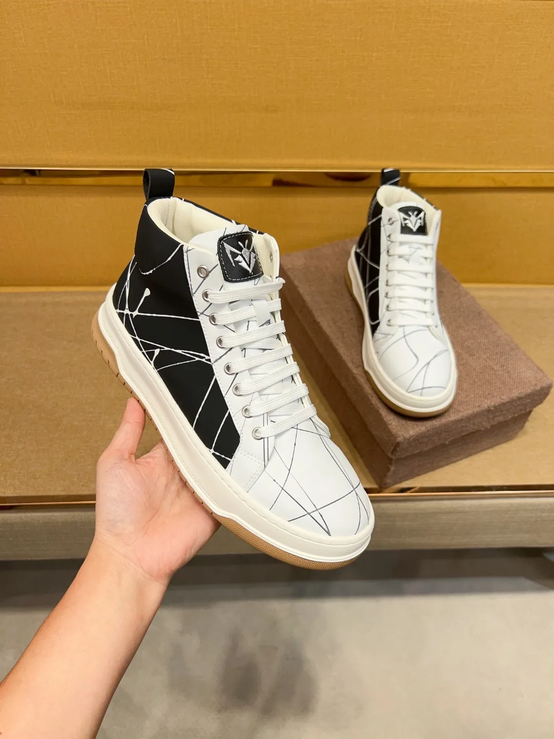 Men's Lac-up High-top boots outdoors Handmade Leather Casual Shoes Design Sneakers Man Comfortable Sports shoes Comfortable