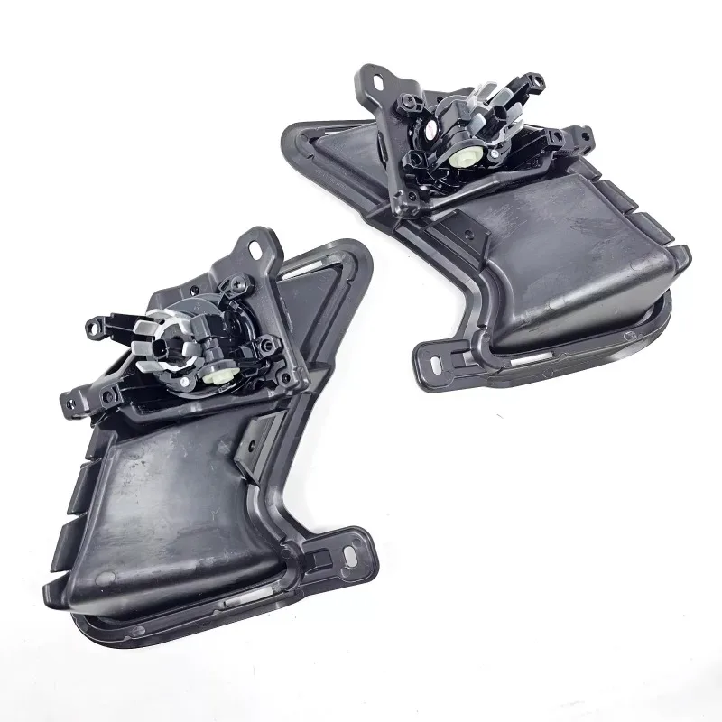 مجموعة مصابيح الضباب LED للسيارة مجموعة مصابيح الضباب لسيارة Toy-ota Grand Highlander 2024-2025 يسار ويمين