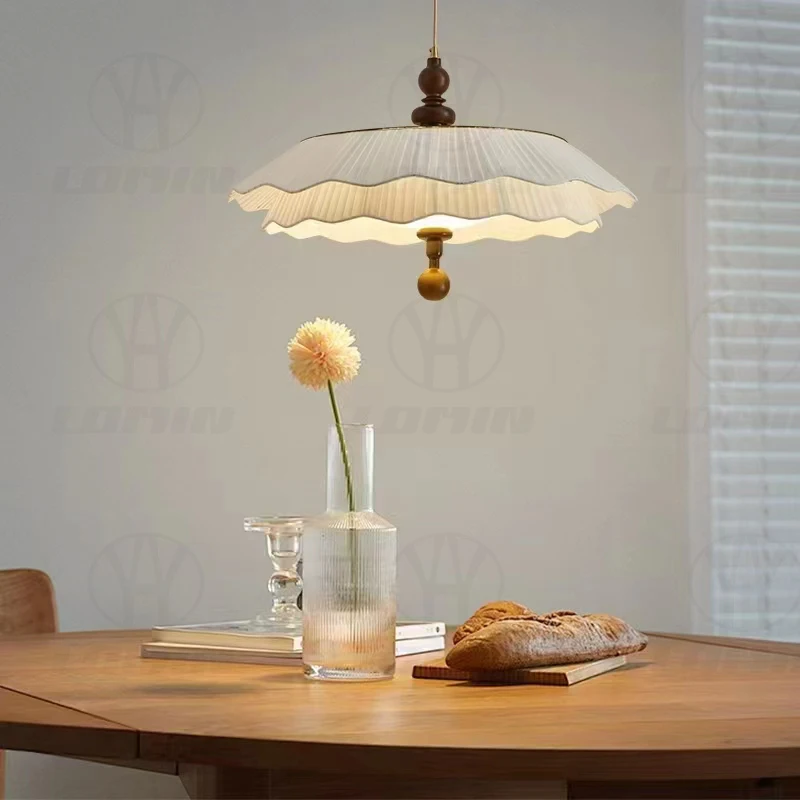 French Vintage Cream Style Lotus Leaf Ceiling Lamp Bedroom Chandelier for Master Bedroom Dining Room Cloud Home Decor