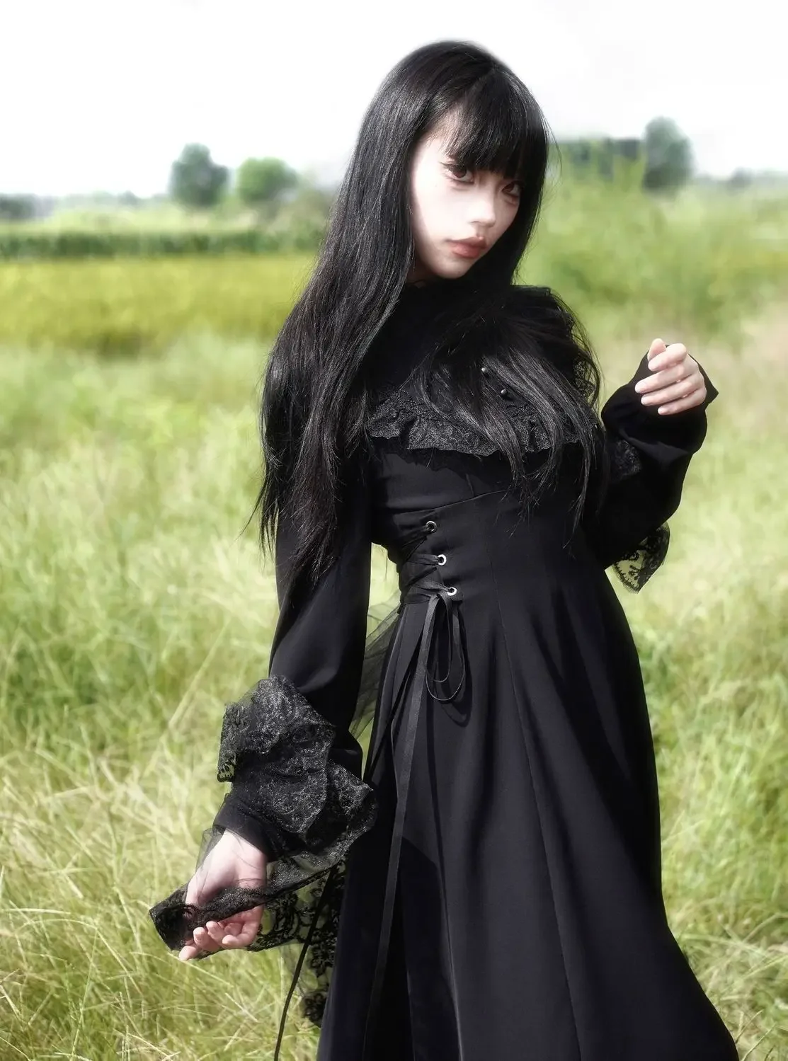 

2025 new French Gentle Heavy Engineering Dress Design Fall and Winter Long-sleeved New Waist Lace Thin Temperament Long Dress