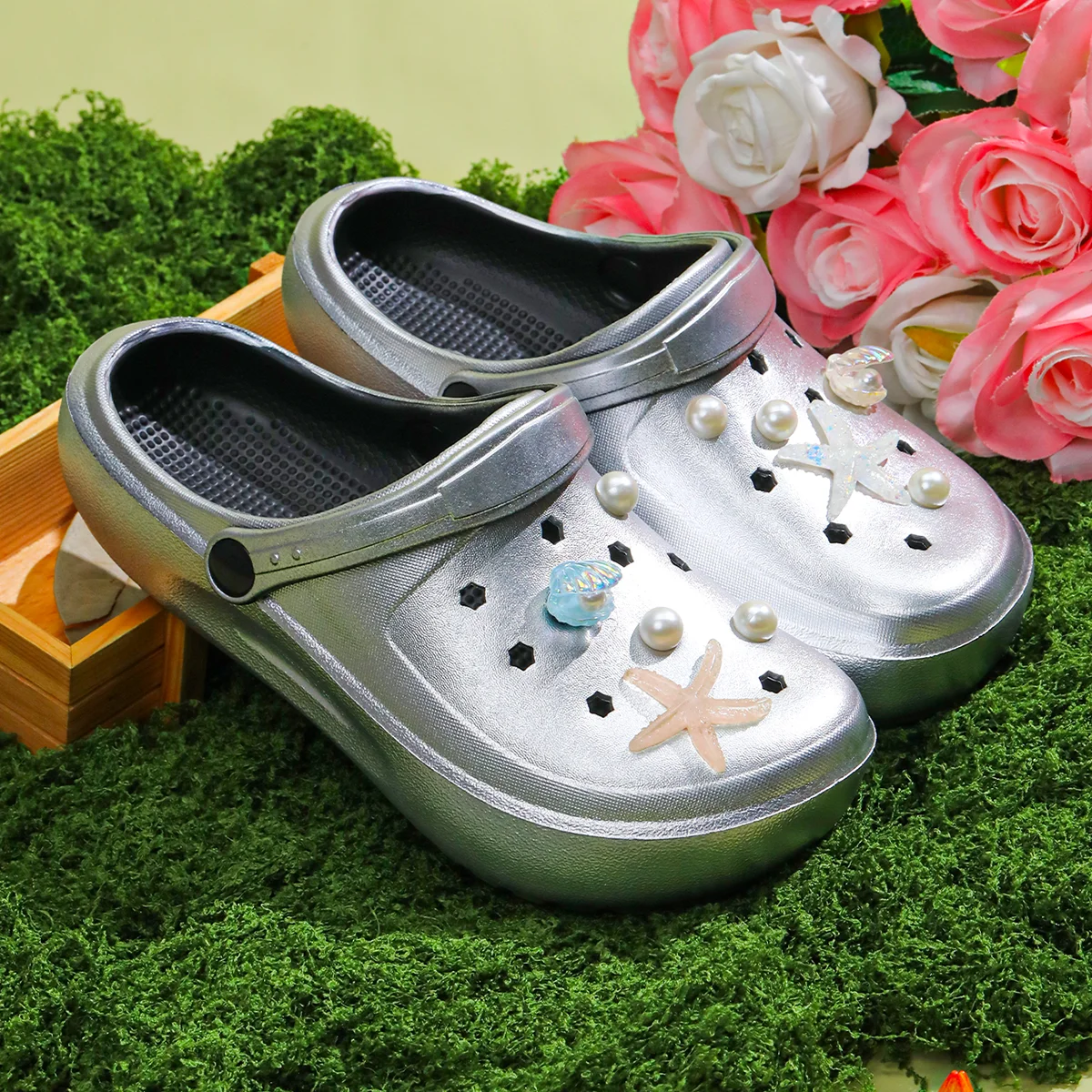 Glitter Casual Clog and Mules, Lightweight EVA Garden Shoes, Non-Slip Sandals, Breathable Slip-On Shoes for Indoor Outdoor 666