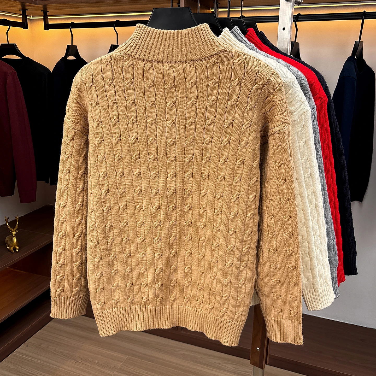 Hochwertige Mode Reißverschluss Kragen Pullover Männer Persönlichkeit Zipper Luxusmarke Pony Stickerei Herbst Winter Warm Stricken Sweater – Detail 10