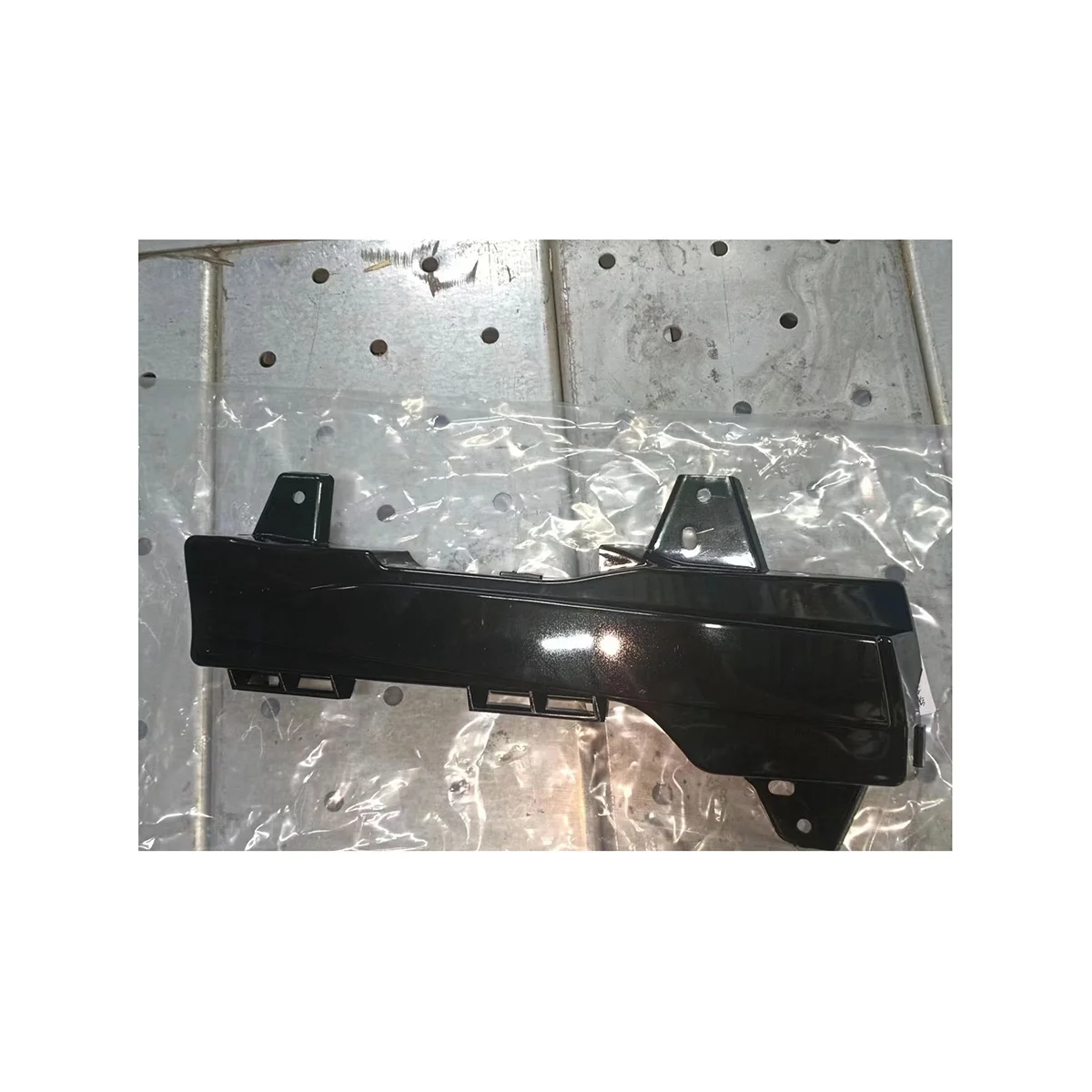 Car Bumper Ventilation Grille (RH+LH) for MODEL 3 2017-2018 Fog Light Trim Frame 149002300A 149002200A