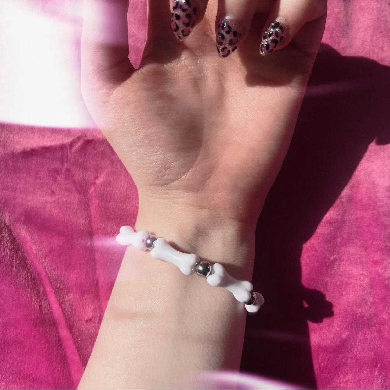 Bone Cute Sweet Cool Style Bracelet Hand Bracelet Earth Cool Personality