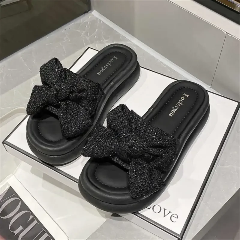 

2024 Summer NEW Nonslip Beach Slipper Luxury Sandals Womens Shoes Slippers Cute Sneakers Sports Technology High Fashion Comfort