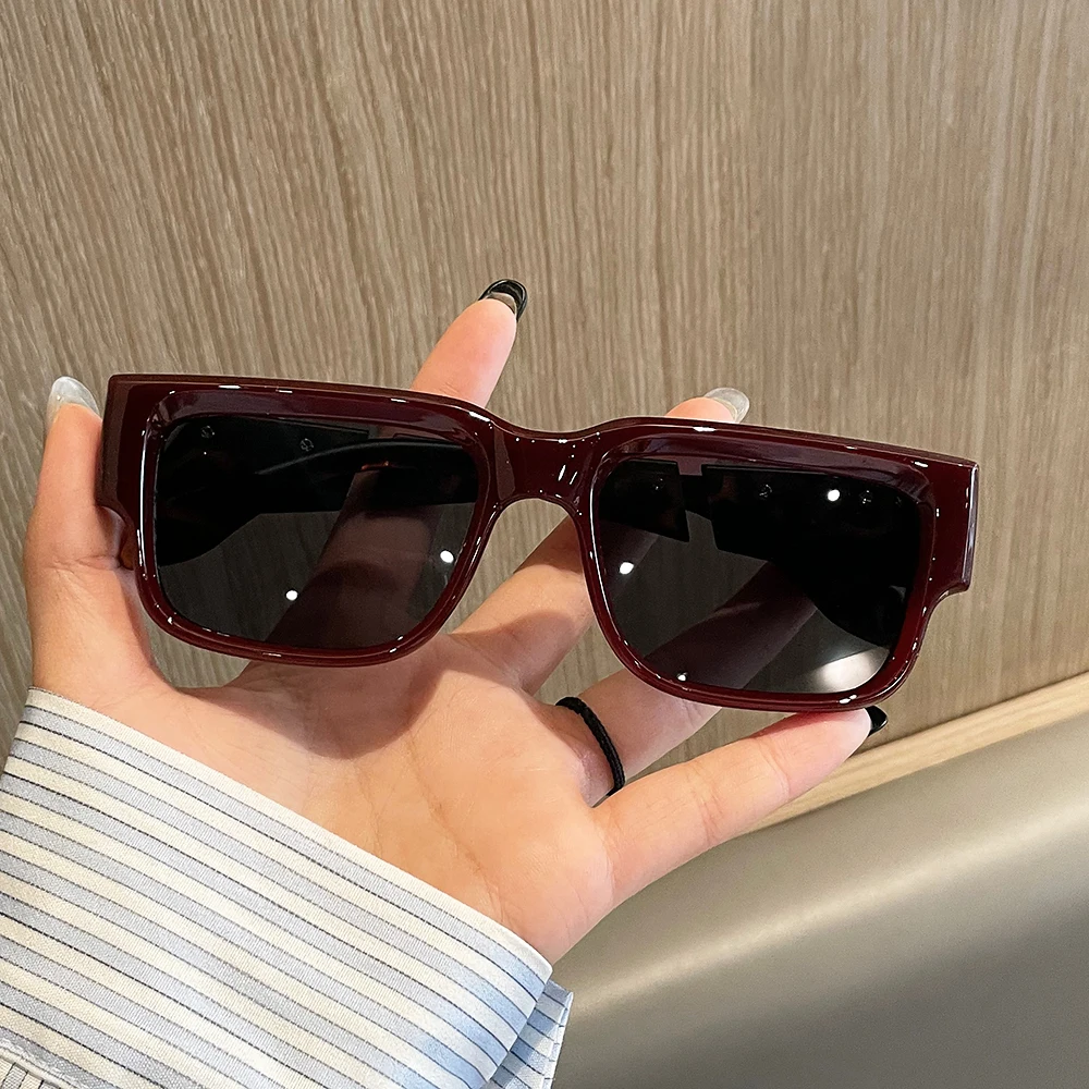 New retro Western-style large-frame sunglasses, unisex wide-leg street-style shades with UV protection, trendy sunnies in multiple colors