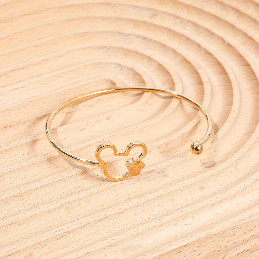 Figurine de dessin animé classique Mickey Mouse, ornement de mode, accessoire de charme, jouet Unique, cadeau pour amis