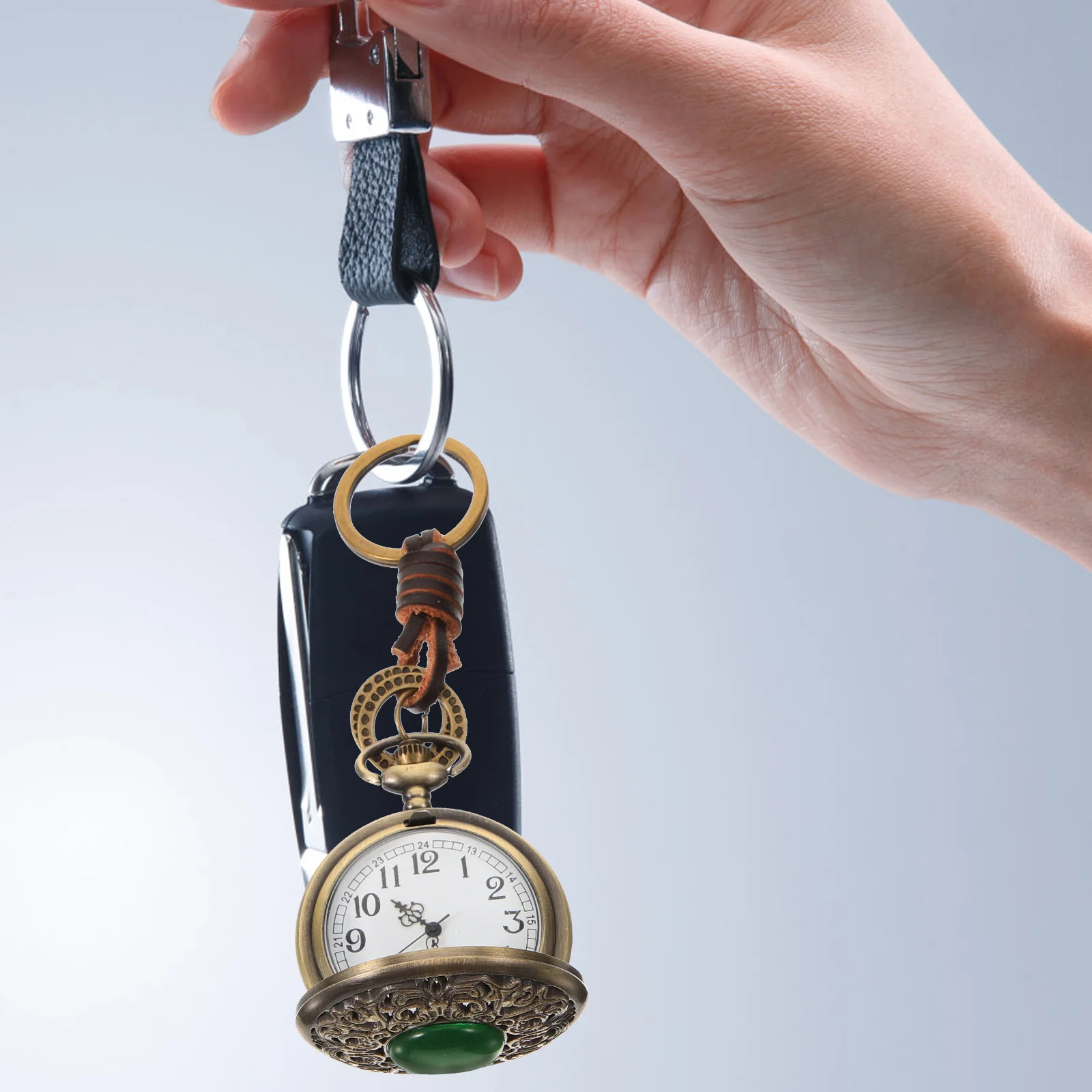 ساعة جيب سلسلة المفاتيح للرجال النساء خمر ساعة صغيرة خفيفة الوزن الرجعية ساعة قلادة لكبار السن ديكور