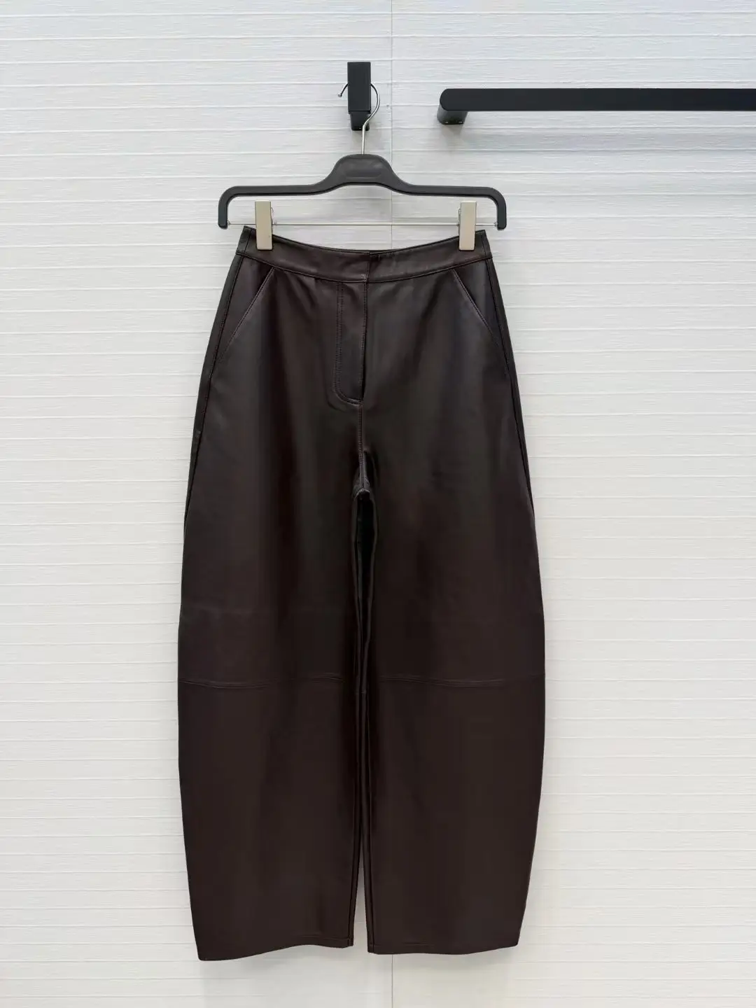 New Arrival Women Curved Cutter Leather Pants, Stylish Tailoring, Casual Cool Look, 100% Sheepskin With Soft Fine Texture