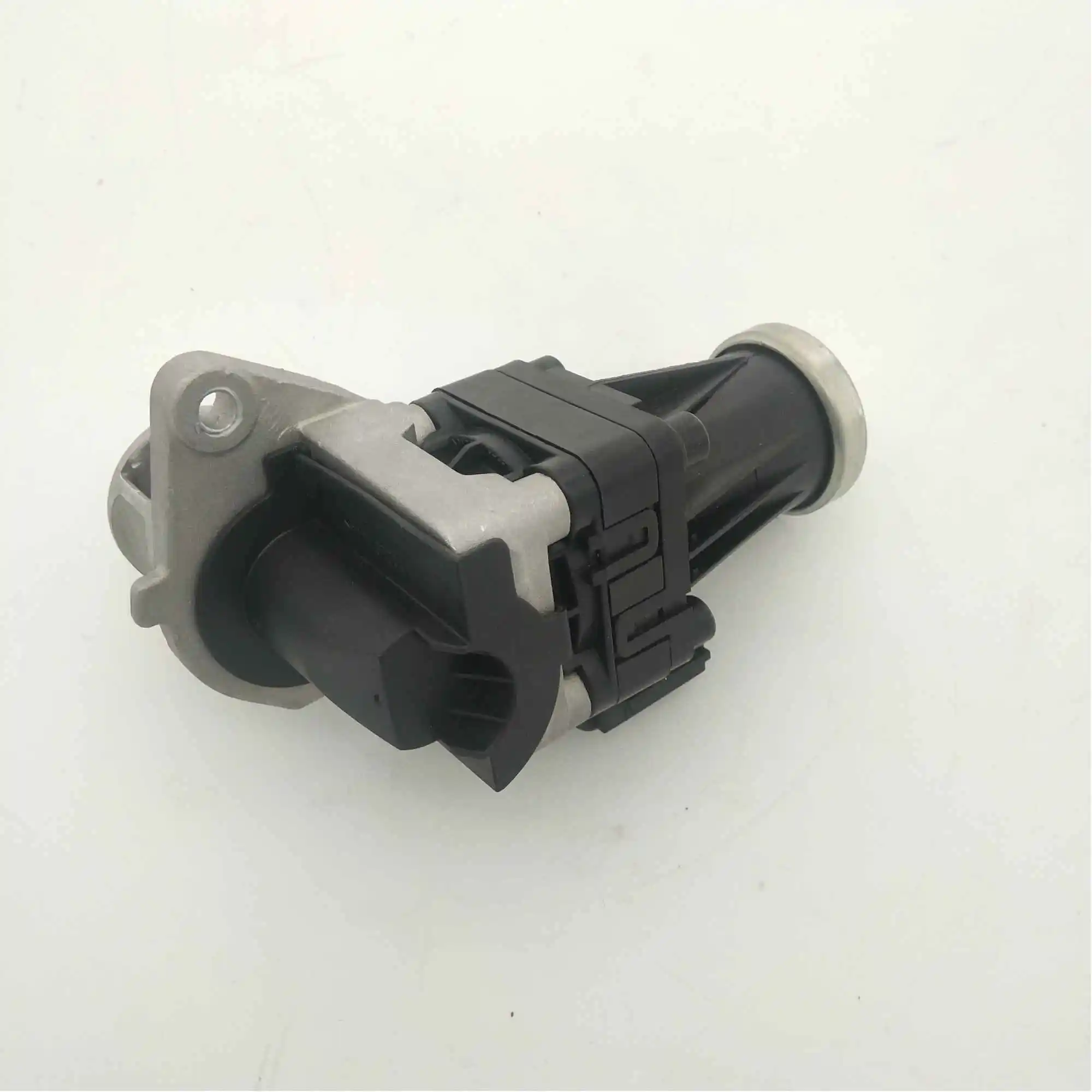 

1207101-ED01B EGR VALVE for GREAT WALL WINGLE 5 for HAVAL H6 4D20 BOSCH system without under valve