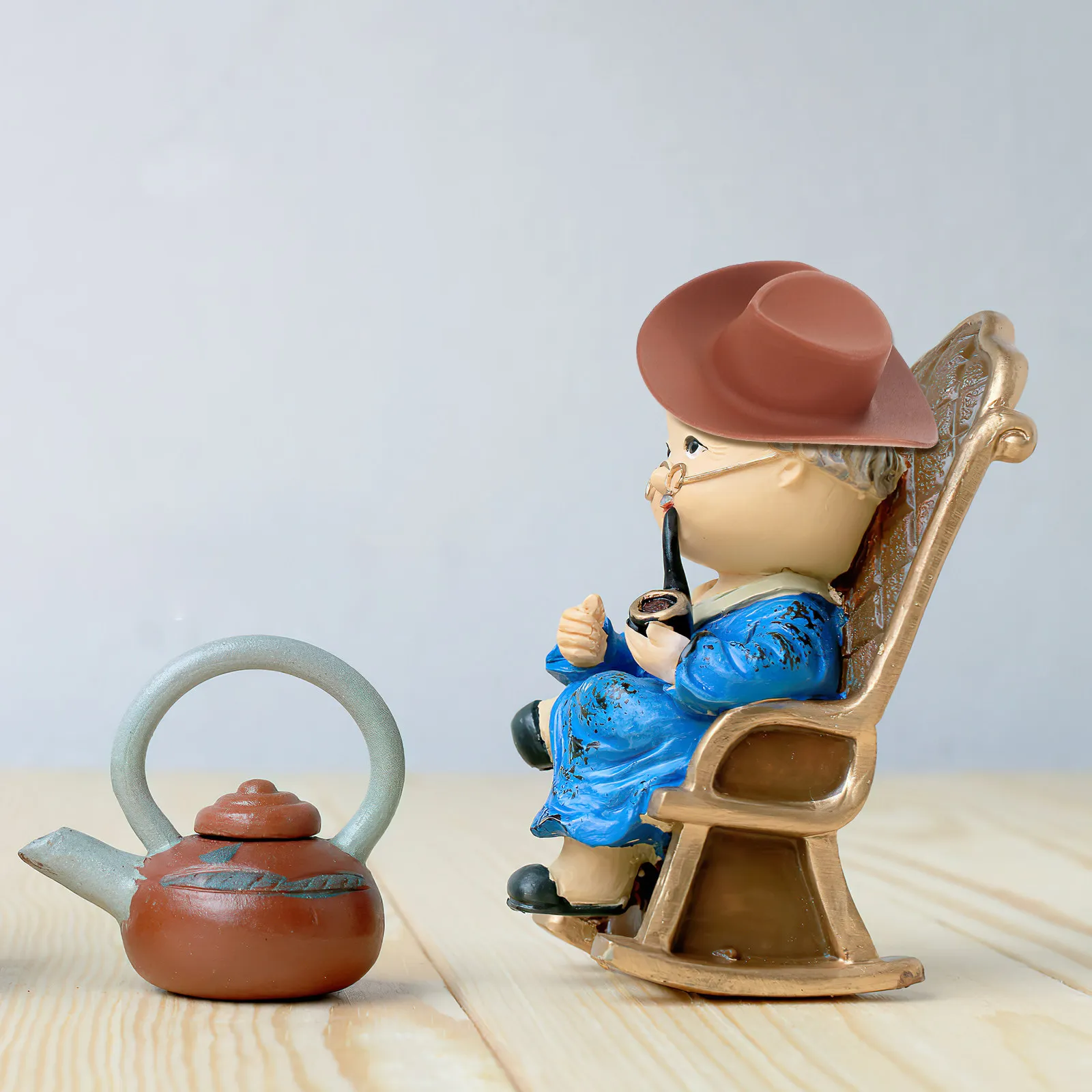 

20 шт. миниатюрных пластиковых ковбойских шляпок, маленькие шляпки для рукоделия, миниатюрные украшения для шляп, аксессуары для маленьких шляп