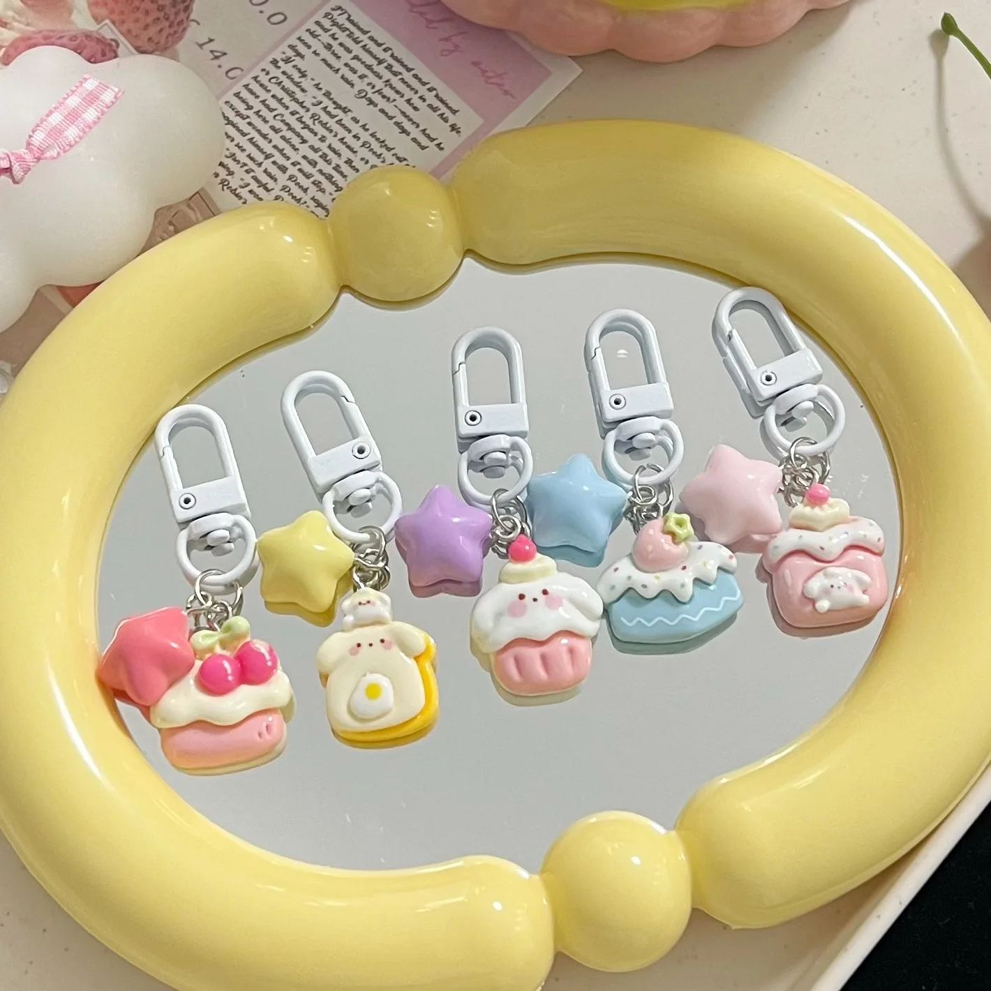 Keychain Cute Bear Cake Soft Charm Star for Schoolbag Backpack Purse Friend Gift Cartoon Resin Metal Alloy Lightweight Cream