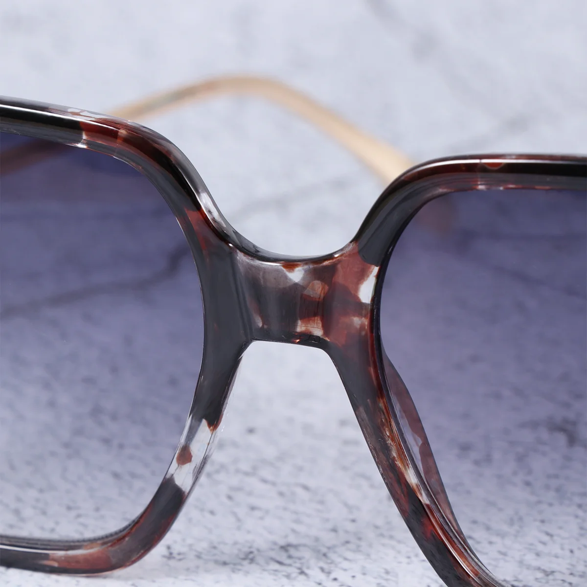 

Leopard Frame Sunglasses Tea Color Lens Stylish Pearls Decor Metal Plastic Pc Uv Protection Women'S Outdoor Shades Compact