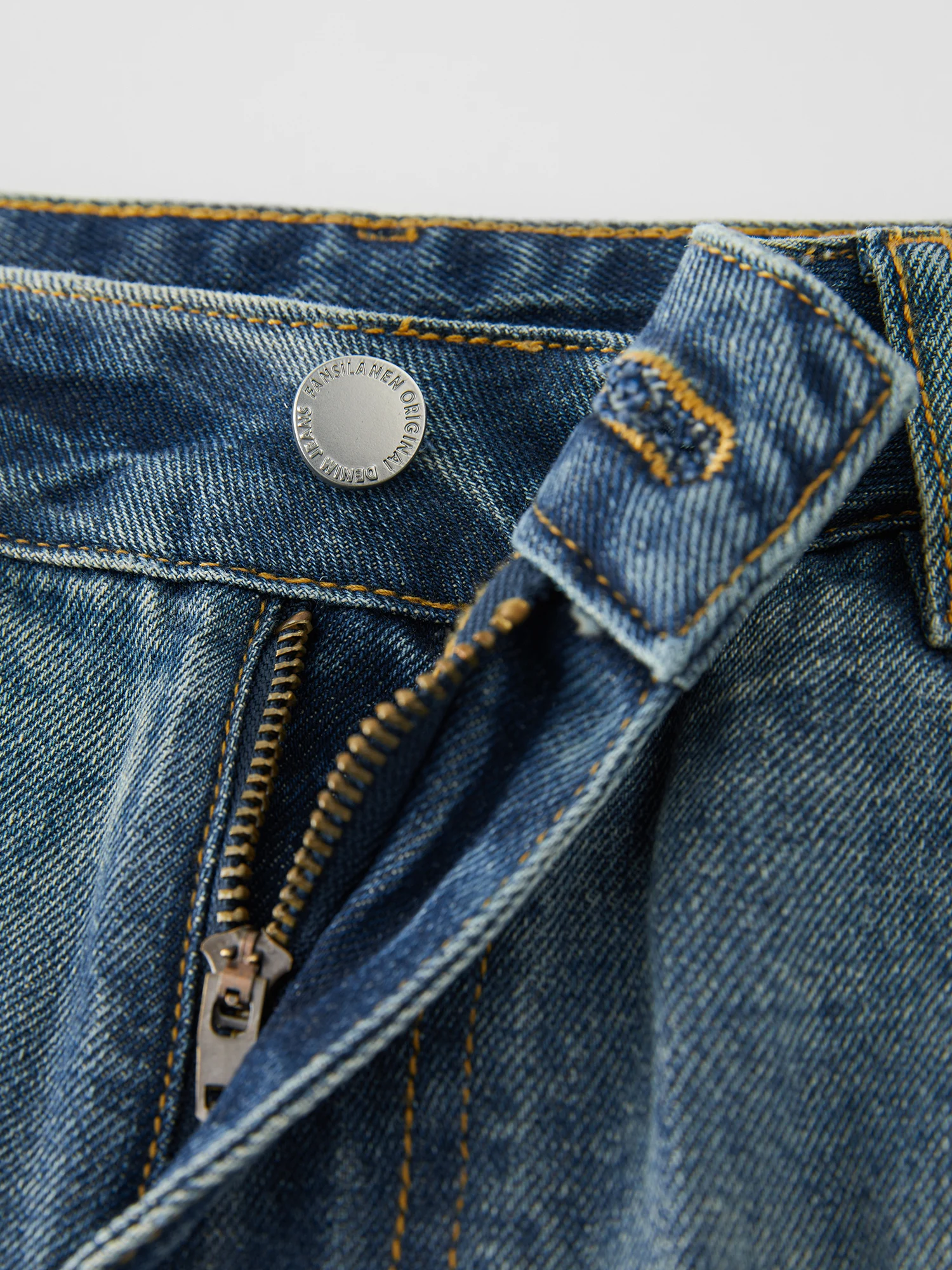 FSLE Autumn Jeans Retro Style Straight High Waist Wide Leg Jeans For Women 2025 Spring New Design Commuting All-match Chic Pants