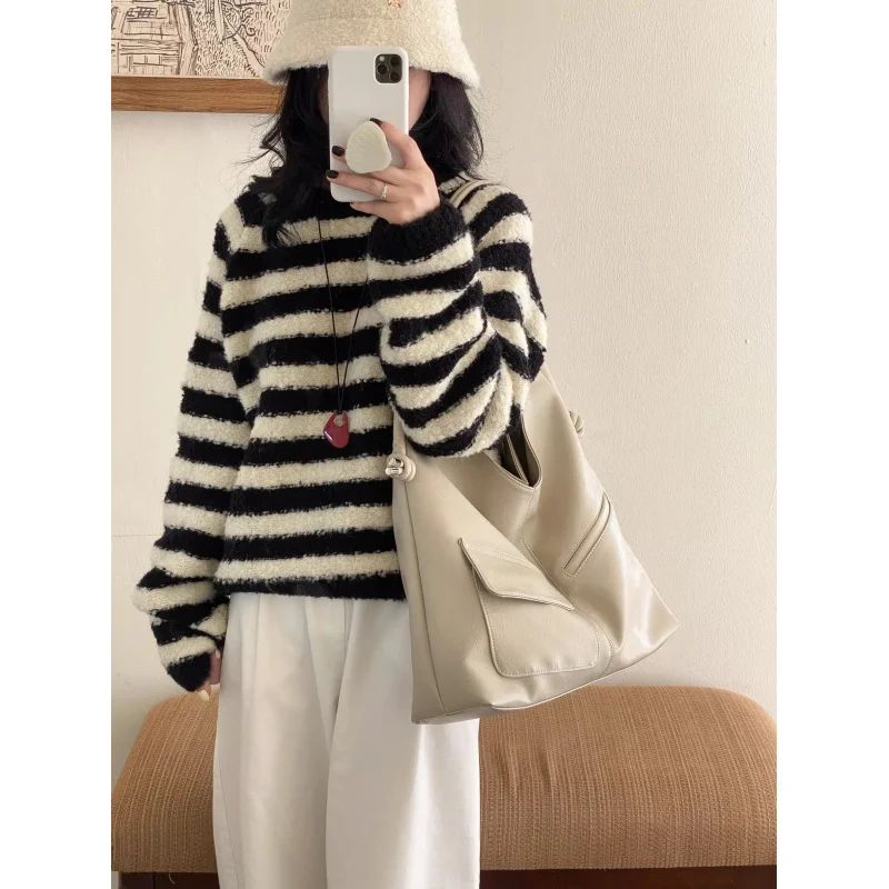 

High-end Light Luxury Niche Soft Leather Commuting Fashion Single Shoulder Soft Leather New Solid Color Versatile Women's Large