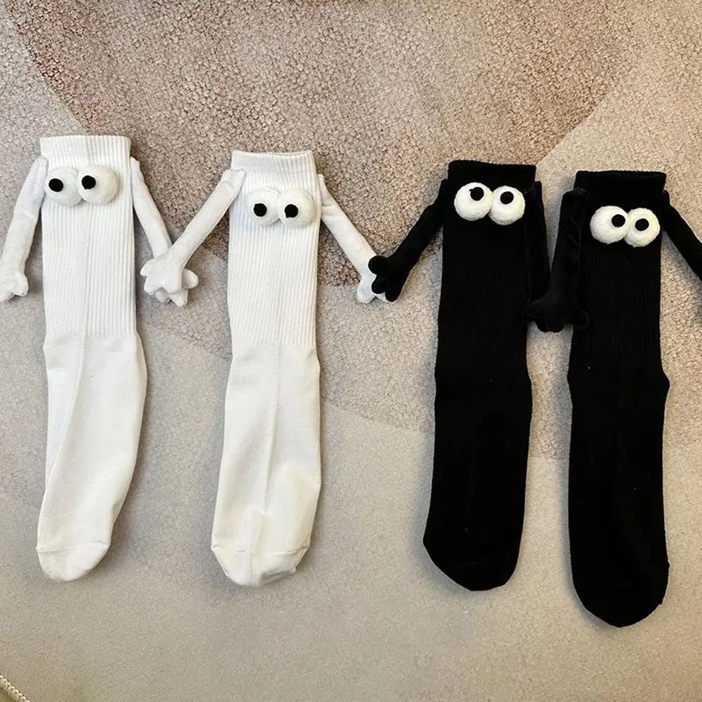 

50 Pair Kawaii Women Socks Long Sock Black White Couple Holding Hands Socks Girls Sweet Harajuku Doll Couple