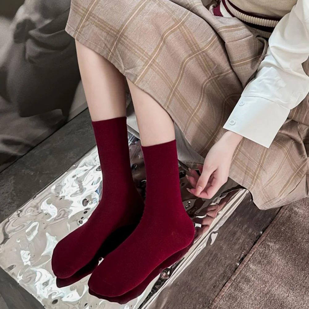 2 Pair Red Lower Leg Socks Women Fashionable Casual Solid Color Middle Tube Woman Socks Autumn Winter Long Soft Home Floor Socks