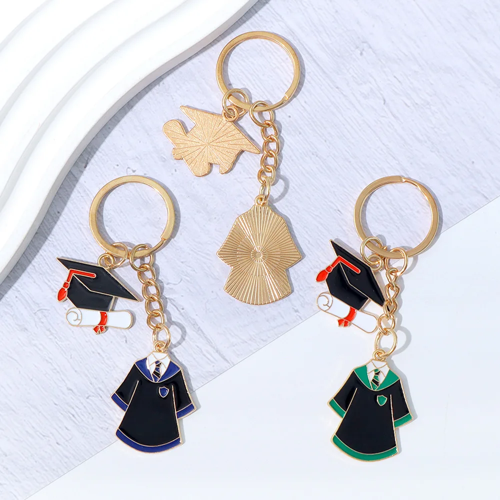 

100Pcs Bachelor's Uniform Bachelor's Cap Pendant Keychain Bag Decoration Pendant Students Graduation Season Souvenir Gifts