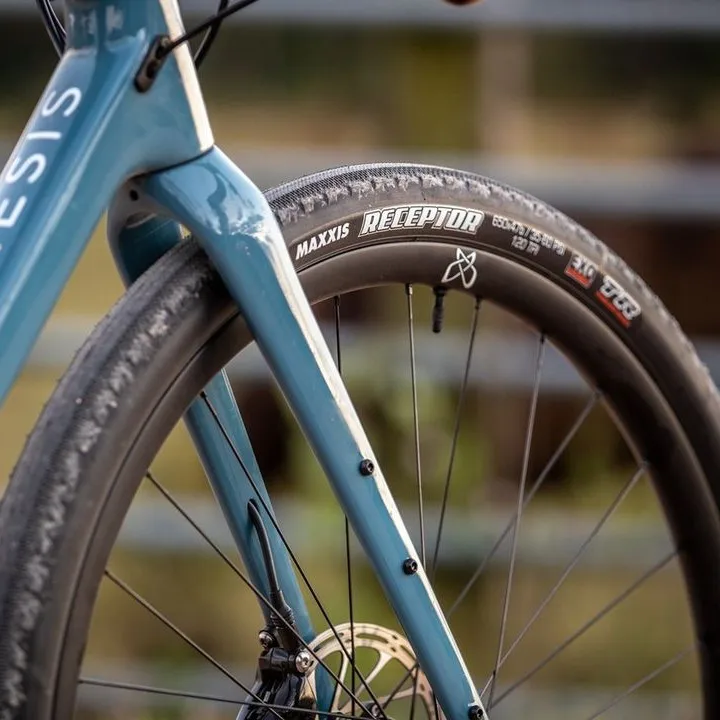 

Maxxis Receptor 650B 700C Off-Road And Road Bicycle Tire Headlight Anti-Stab Outer Tire for Mountain And Ci Cycling