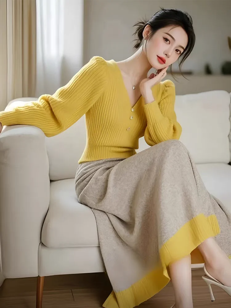 Autumn and winter new socialite temperament casual suit V-neck long sleeved knitted top+skirt two-piece set