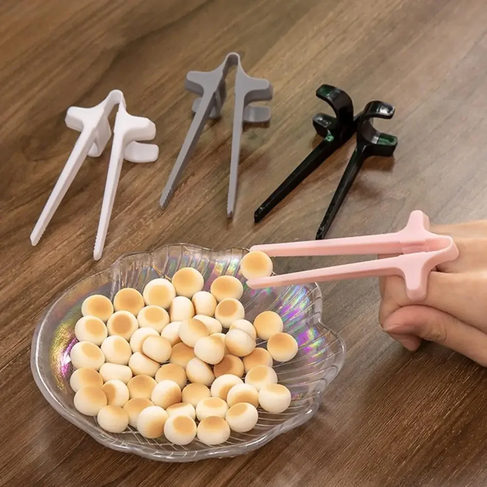 2Pcs Free-Hands Snack Chopsticks Play Games Finger Chopsticks Lazy Assistant Clip Snacks Not Dirty Hand Phone Accessory