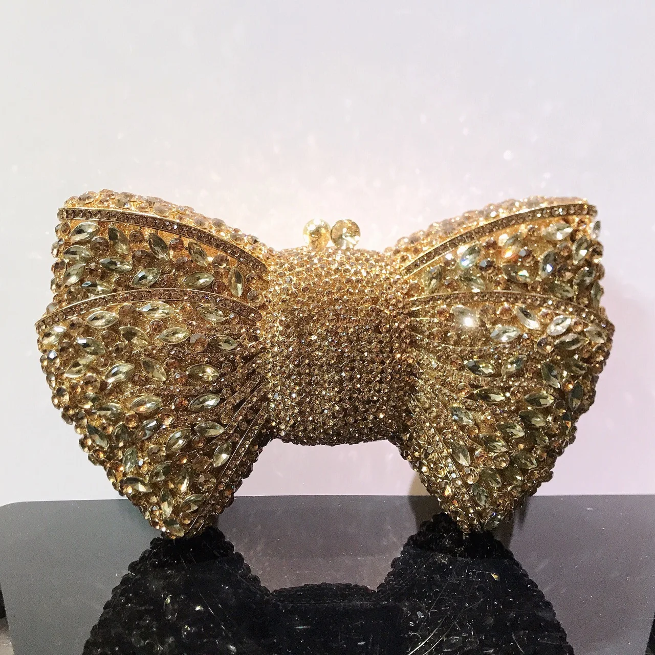 

Luxury Rhinestone Bow Evening Clutch Women’s Crystal Party Purse Elegant Diamond Handbag Fashion Banquet Bag Unique Design Gift