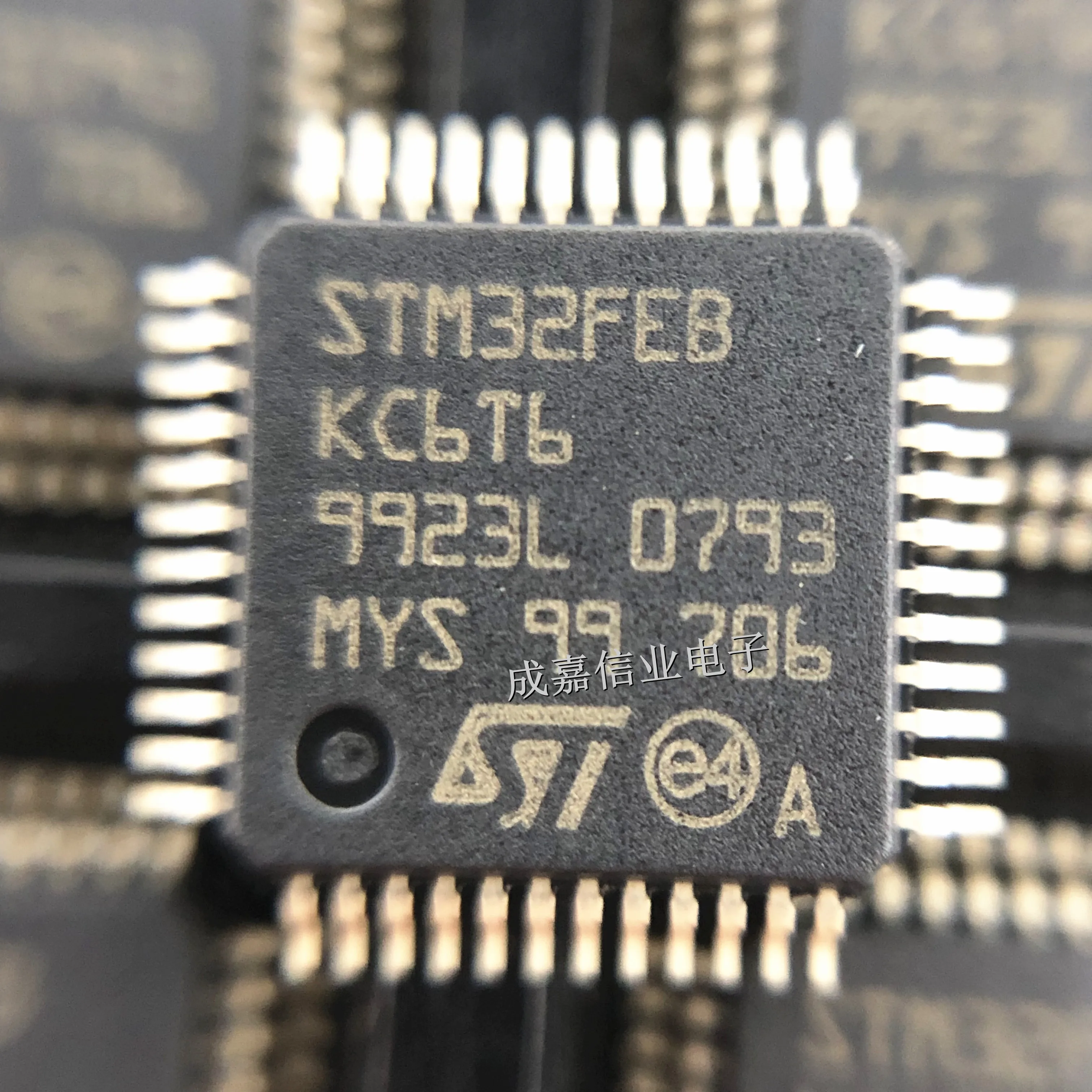 

10pcs/Lot STM32FEBKC6T6A LQFP-48 ARM Microcontrollers - MCU Mainstream Performance line, ARM Cortex-M3 MCU