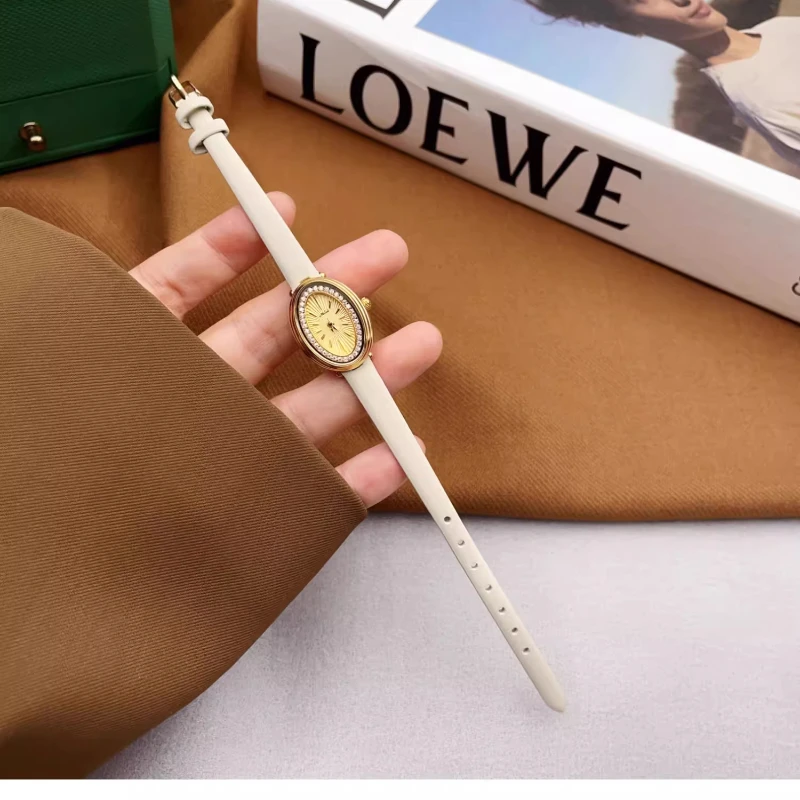 New exquisitefashion retrostyle elegant women's watch temperament trend classic automatic waterproof simple quartz women's watch