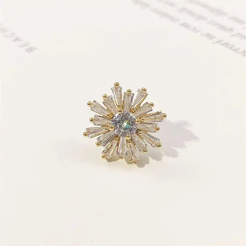 Simple Small Snowflake Brooches Pins Trendy Rhinestone Brooch Collar Pin For Women Man Jewelry Accessories Christmas Gift 2024