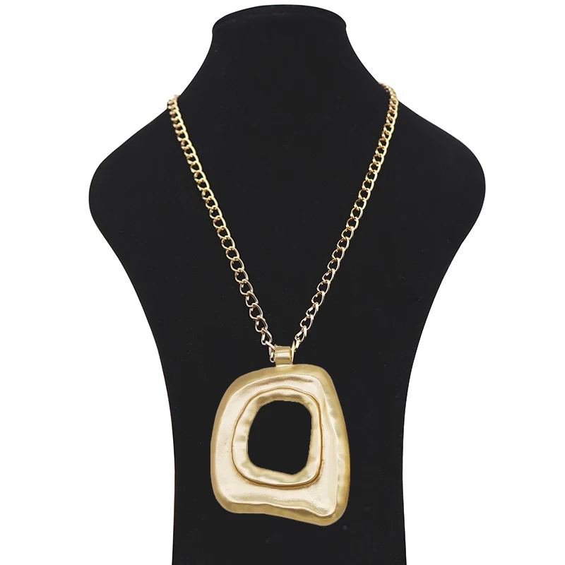 1 x Gold Color Long Gold Chain With A Chic Irregular Pendant Necklace For Women Exquisite Gift Jewelry