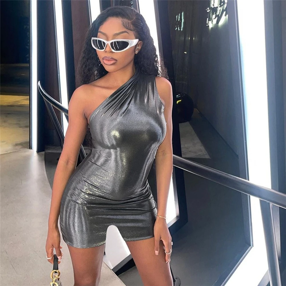 

2024 Summer New Fashionable Slant Shoulder Personalized Bright Color Tight Hip Lifting jumpsuit For Women