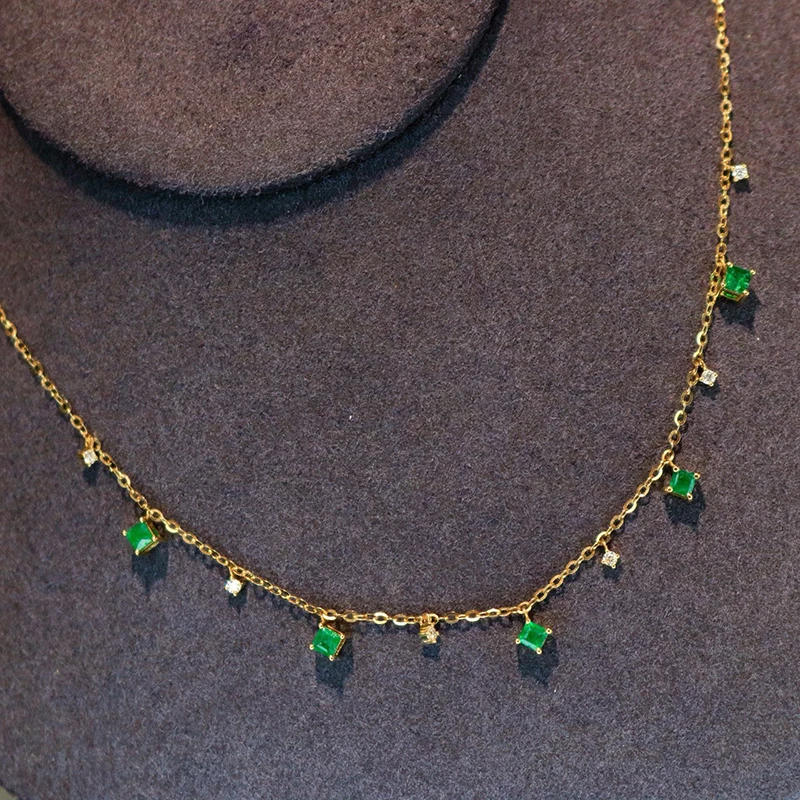 LUOWEND 100% 18K Yellow Gold Necklace Romantic Style Shiny Diamond Natural Emerald Necklace for Women High Wedding Jewelry
