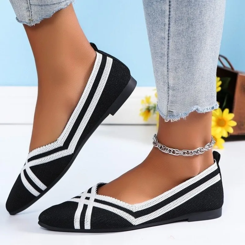 Women's Flat Shoes 2024 Spring and Autumn New Large Size Pointed Flat Women's Shoes Comfortable Flying Woven Bean Shoes