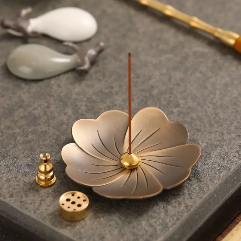 

Minimalist Petal Alloy Incense Tray Set High Quality Brass Tips Simple Zen Decor for Meditation Tea Ceremony Desk