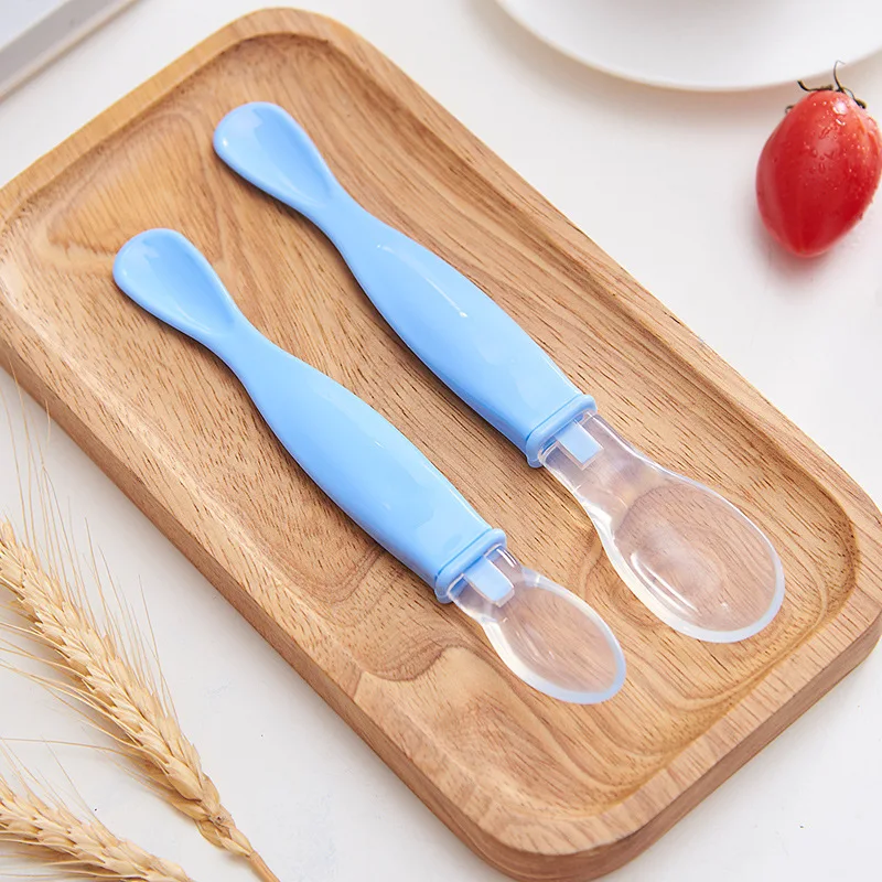 

2pcs/set Feeding Supplies BPA Free Easy Carry Baby Squeezed Spoon Colorful Baby Silver Spoon Silicone Baby Feeding Spoon