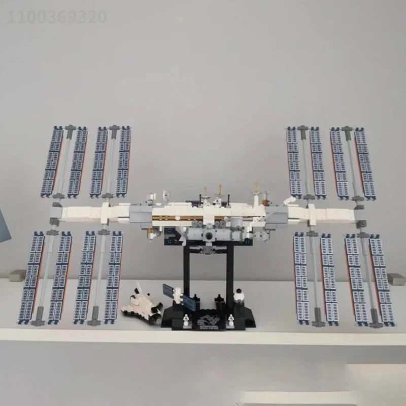 876pcs Ideas International Space Station Building Blocks Kit Bricks Classic Movie Model Boys Toy Children Birthday Gift